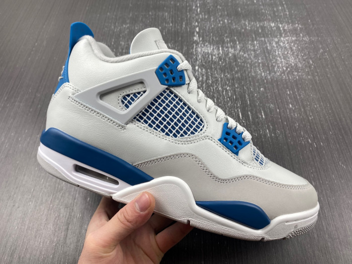 Air Jordan 4 Retro