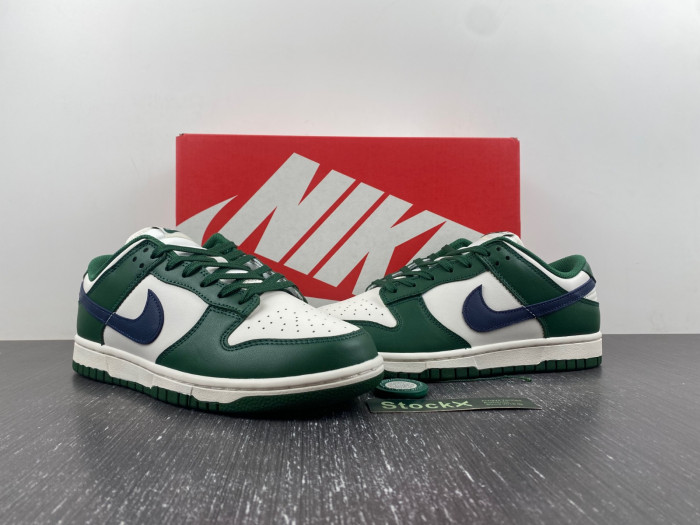 Wmns Dunk Low