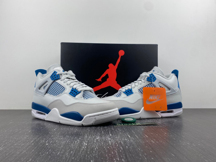 Air Jordan 4 Retro