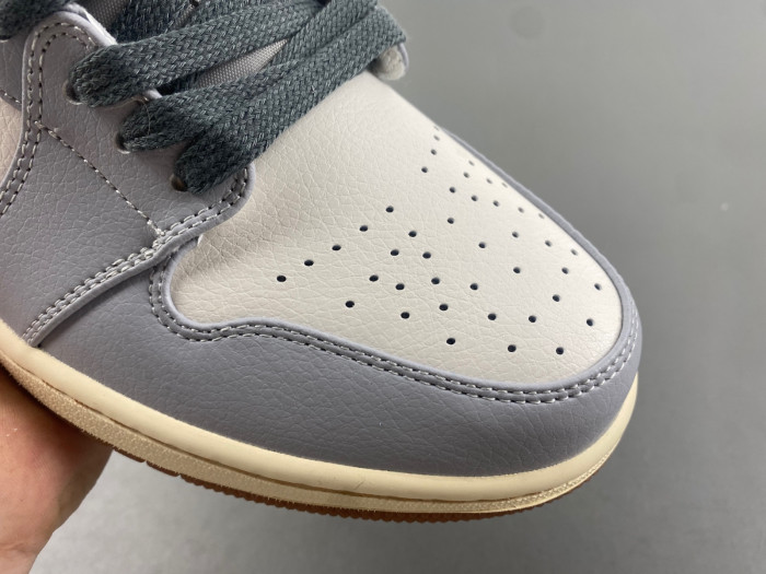 (WMNS) Air Jordan 1 Low