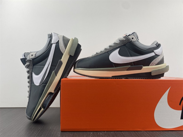 Sacai x Zoom Cortez SP