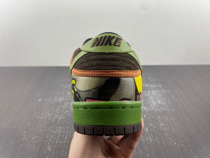 Nike SB Dunk Low