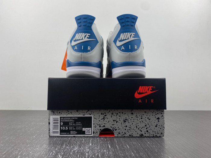 Air Jordan 4 Retro