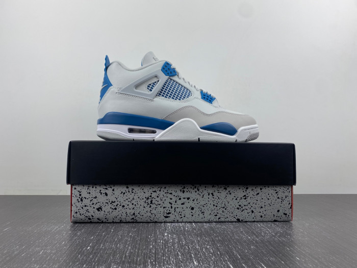 Air Jordan 4 Retro