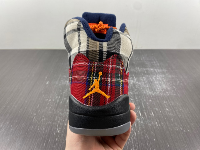AIR JORDAN 5 RETRO