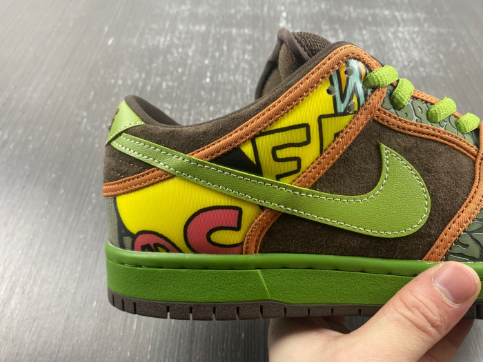 Nike SB Dunk Low