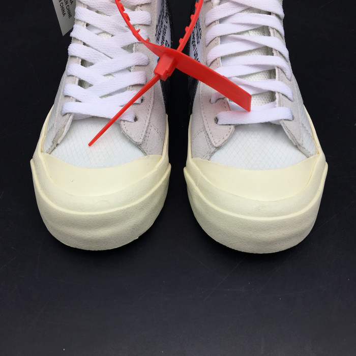 OW X BLAZER MID