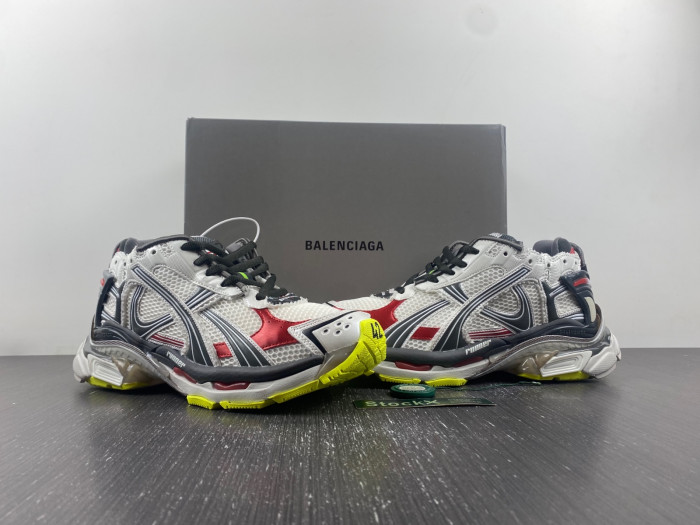BALCIA RUNNER SNEAKER