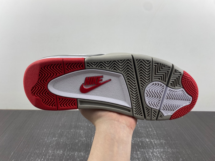 Air Jordan 4 Retro