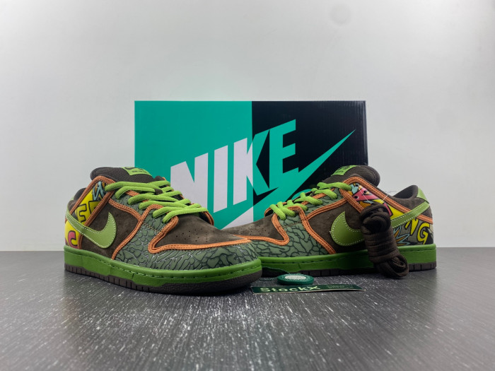 Nike SB Dunk Low