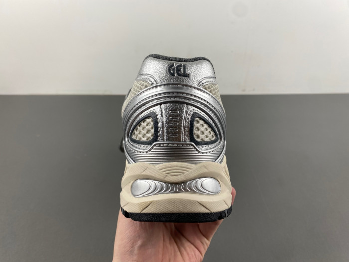 ASICS Gel-Kahana TR V4