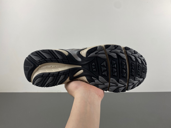 ASICS Gel-Kahana TR V4