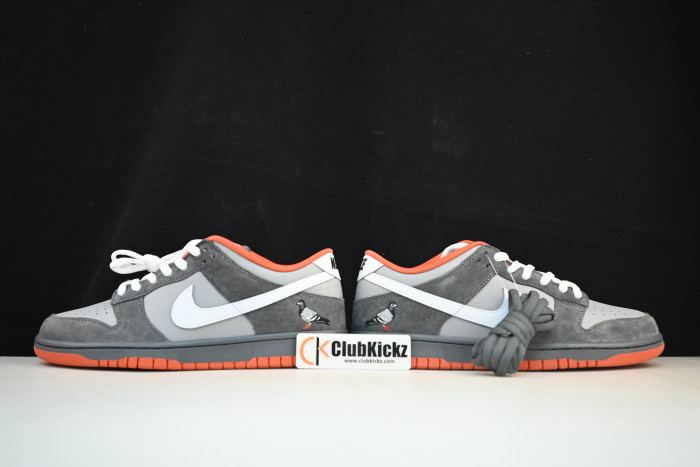 Nike Jeff Staple x Dunk Low Pro SB