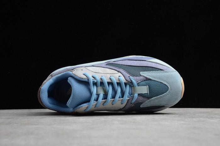 Adidas Yeezy Boost 700