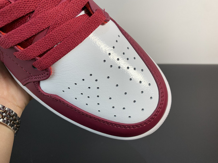 Air Jordan 1 Low