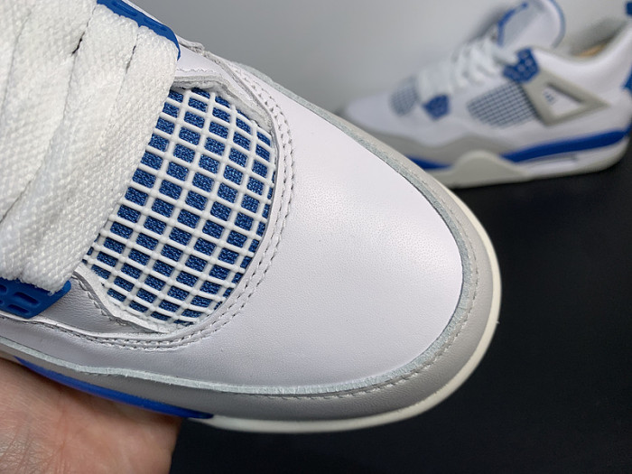 Air Jordan 4 Retro