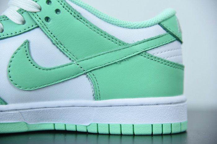 Nike Dunk Low "Green Glow"DD1503-105