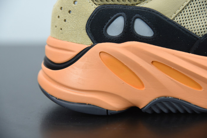 Adidas Yeezy Boost 700