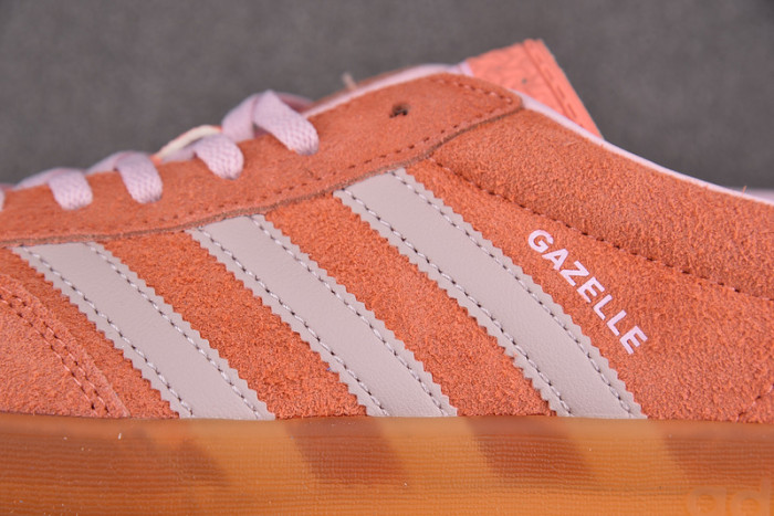 adidas Gazelle Indoor Shoe Punk/Gum IE2946
