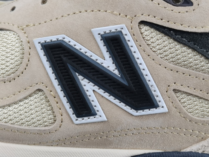 New Balance 990 V3 "Teddy Made"U990AD3
