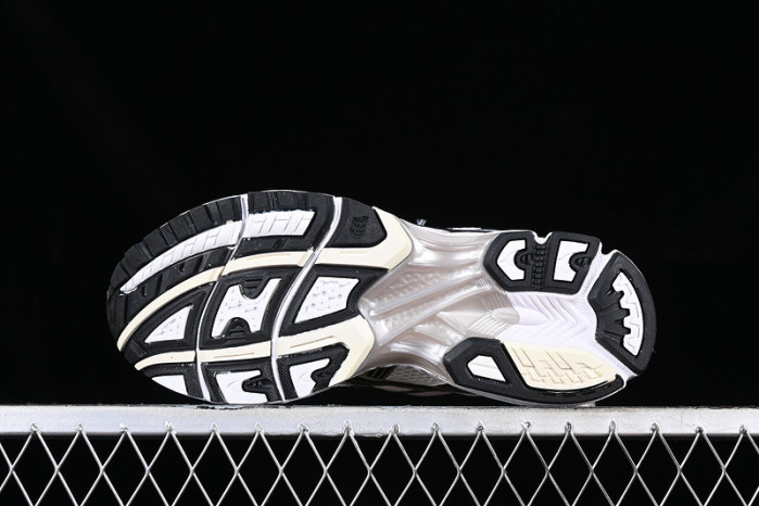 Asics Gel- Kayano 14 Cream Black Metallic Plum 1201A019-108.