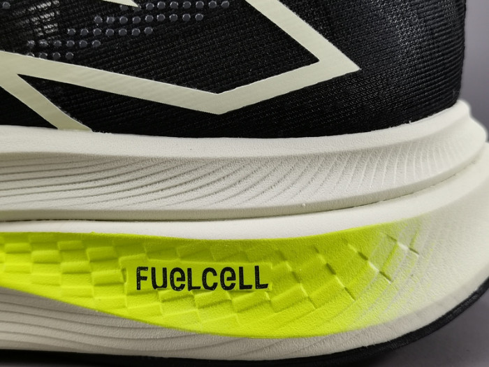 New Balance FuelCell SuperComp Trainer v2 Black MRCXBK3