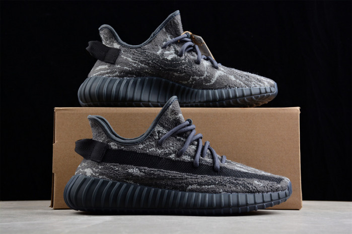 ADIDAS YEEZY BOOST 350 V2 ID4811