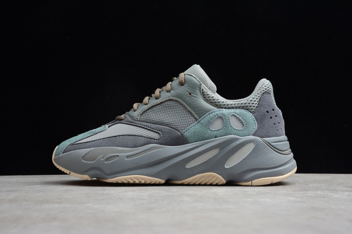 adidas Yeezy Boost 700