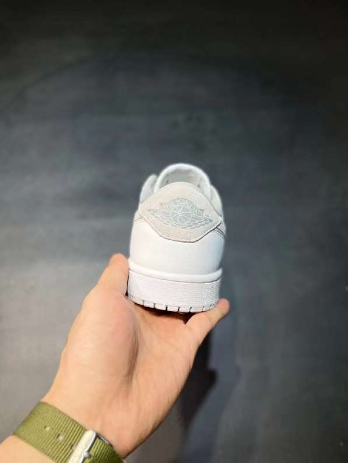Air Jordan 1 Retro Low OG