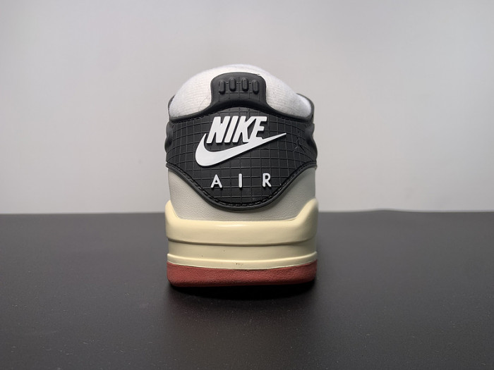 Air Jordan 4 RM