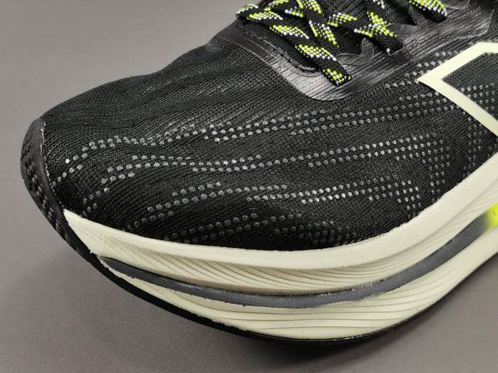 New Balance FuelCell SuperComp Trainer v2 Black MRCXBK3