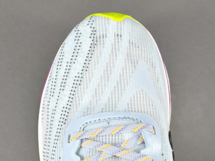 NeW Balance NB Fuel Cell SuperComp Trainer V2 MRCXLG3