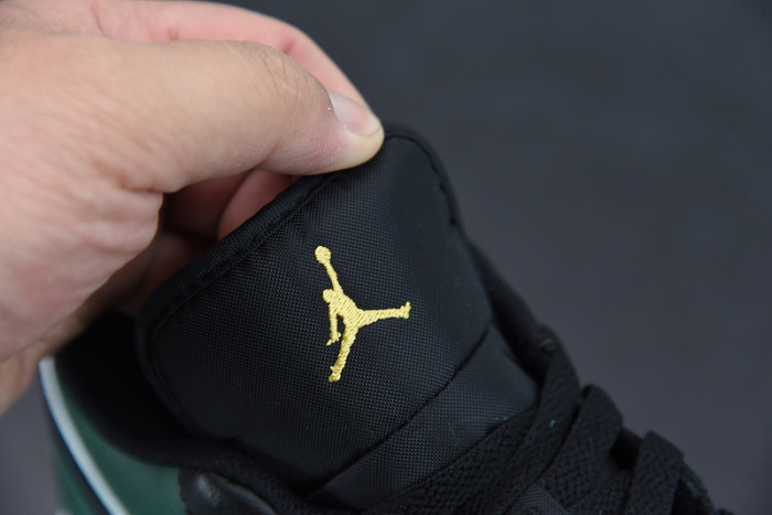 Air Jordan 1 Low