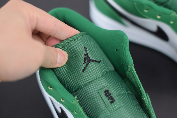 Air Jordan 1 Low