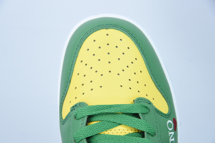 Supreme x Nike SB Dunk High DN3741-700