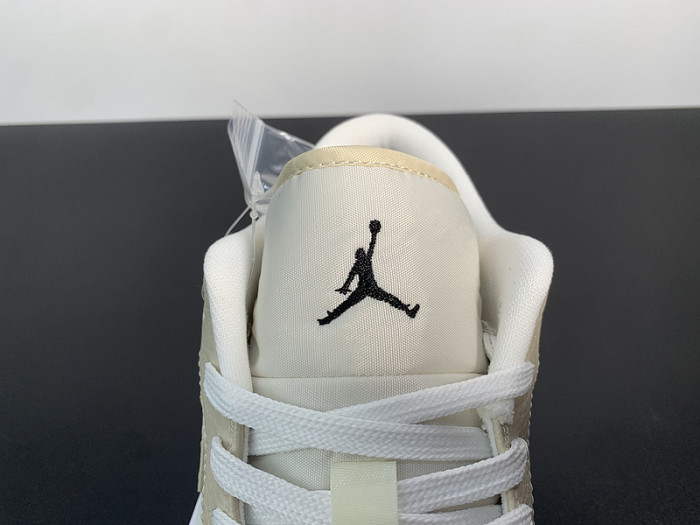 Air Jordan 1 Low SE
