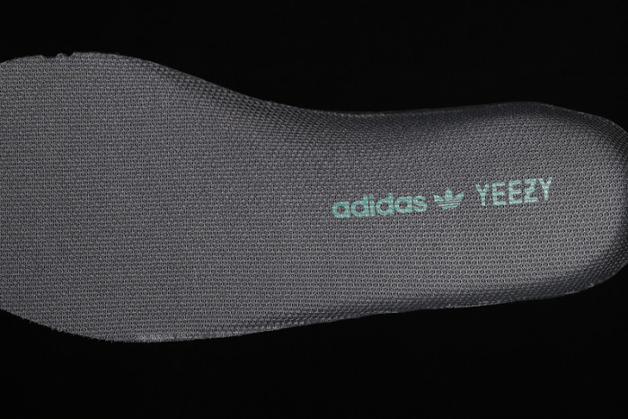 KIDS YEEZY SHOES