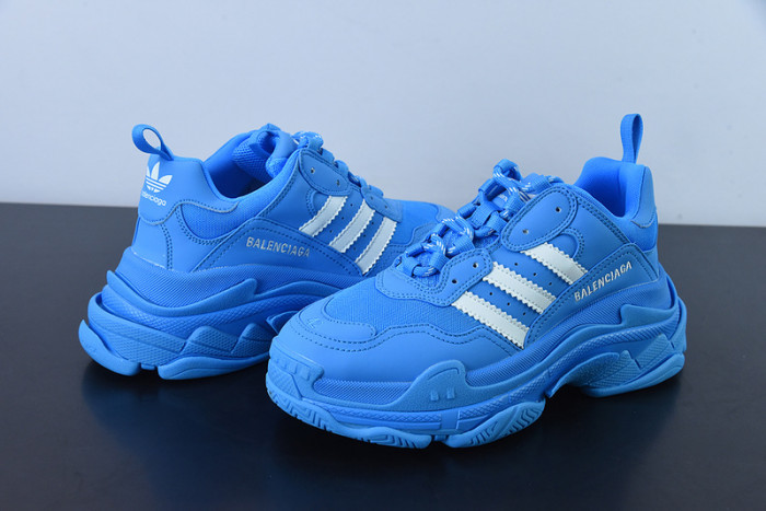 BALCIA Triple S Sneaker