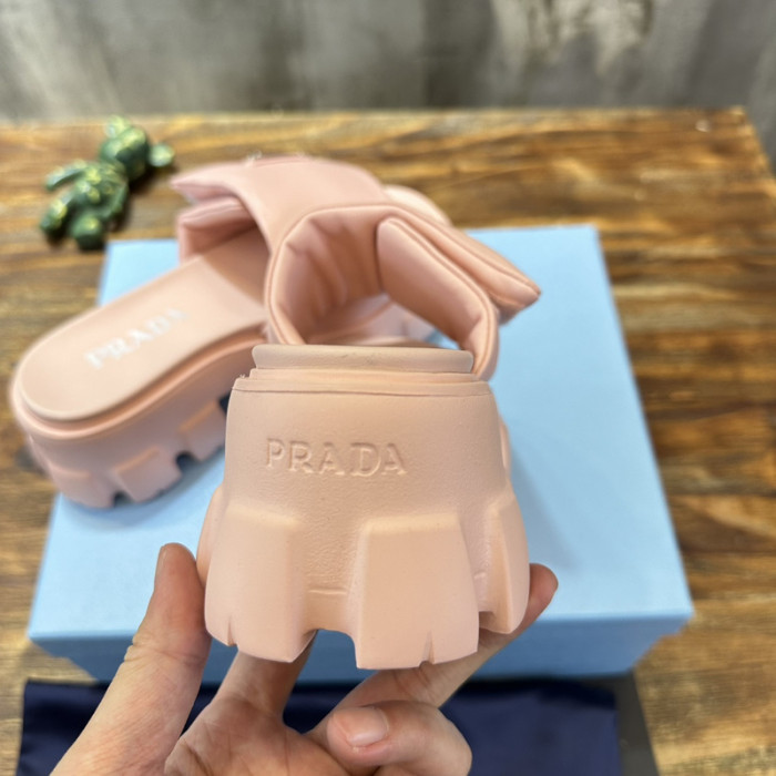 PRADA SLIDE