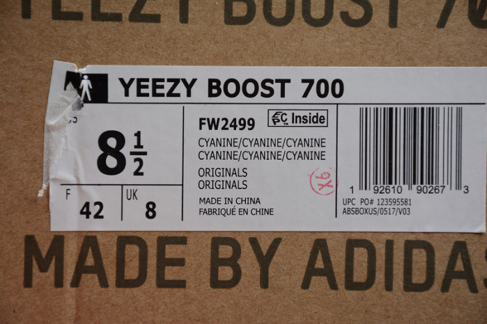 adidas Yeezy Boost 700