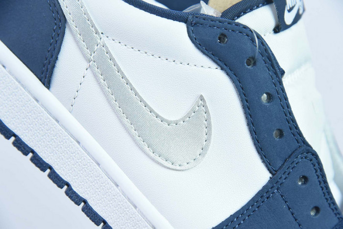 Air Jordan 1 Low SB