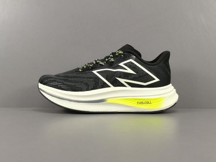 New Balance FuelCell SuperComp Trainer v2 Black MRCXBK3