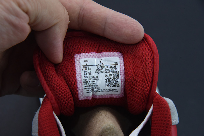 Air Jordan 1 Low SE