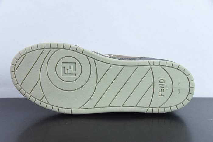 FENDI SNEAKERS