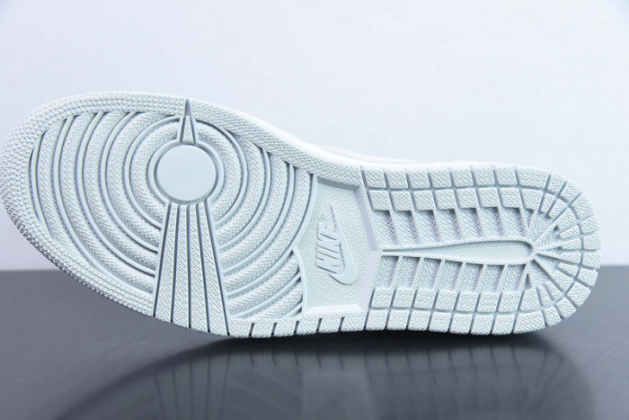 Air Jordan 1 Retro Low OG