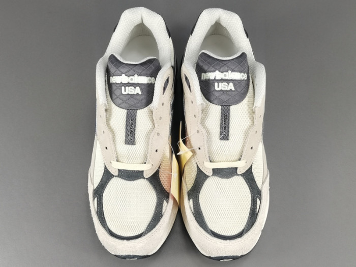 New Balance 990 V3 "Teddy Made"U990AD3
