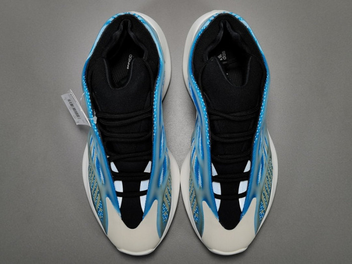 adidas Yeezy 700 V3