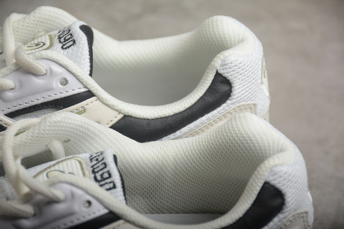Asics GEL-1090 