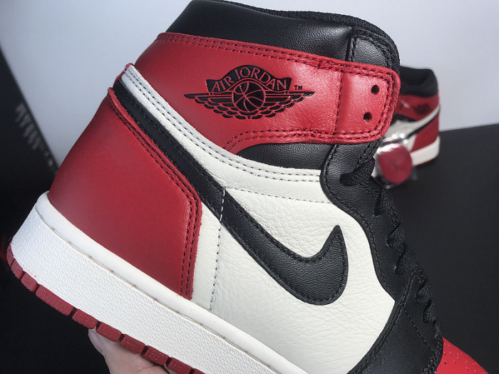 Air Jordan 1 Retro High OG
