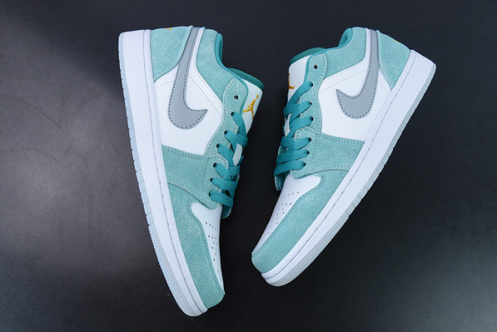 Air Jordan 1 Low